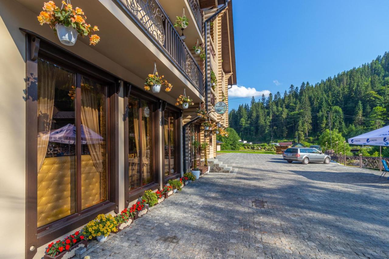 Guest House Turda Bukovel Exteriör bild